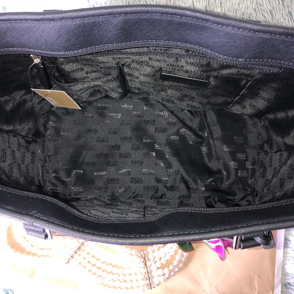 NWT Michael Kors Black Carry All Bag - Picture 7 of 8